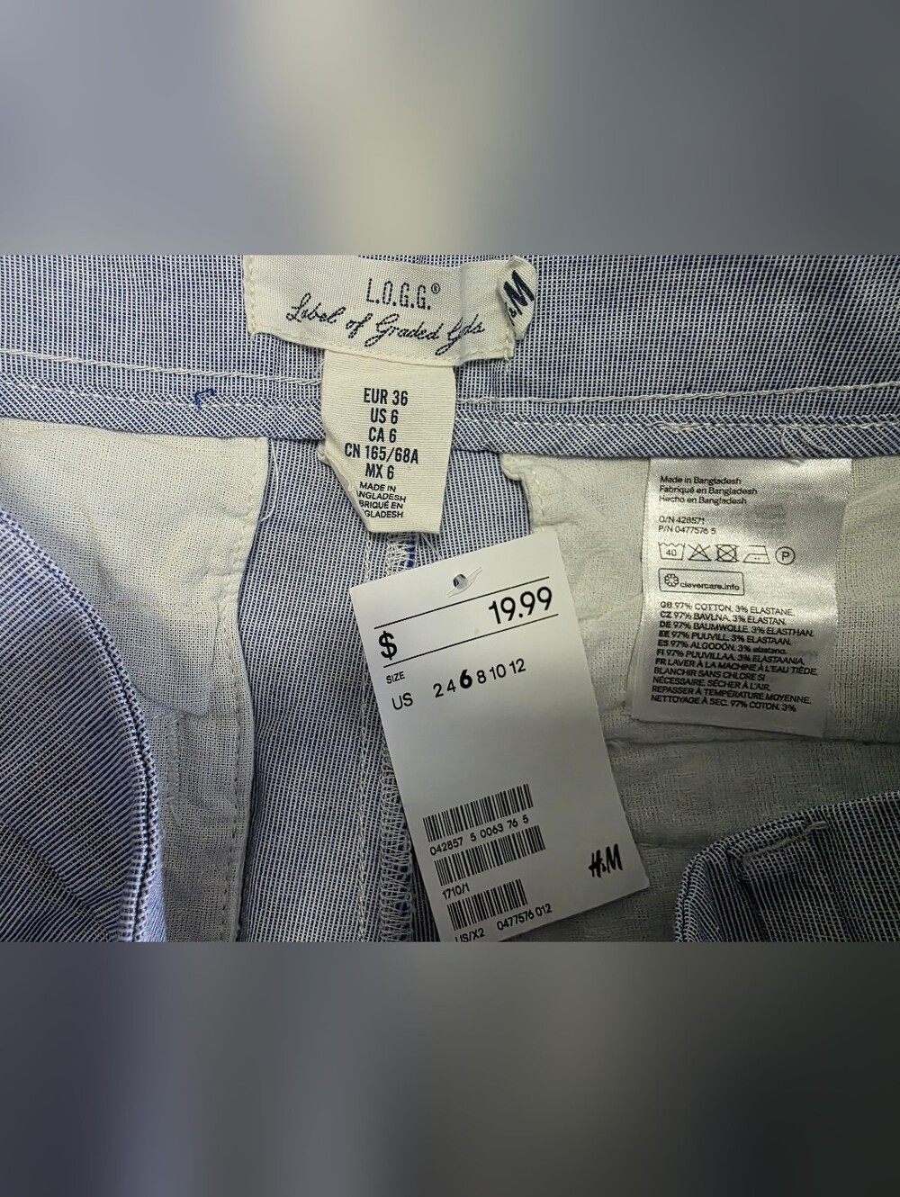 NWT - H&M - Women's blue And White Stripe Short - Picture 3 of 4